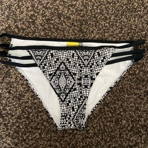 Size S bikini bottoms 🔥